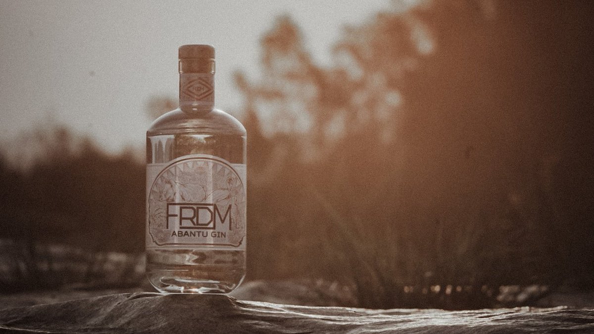 AfricanFRDM's tweet image. With the festive season approaching, we can all agree that we won't mind getting one of these for Christmas.

frdm.co.za/products/abant…