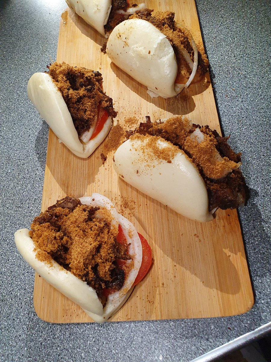 Chefvivianj's tweet photo. Shredded Ribeye Steak Suya With Homemade Bao Buns. Africa meets Asia.

A Lil Midweek Treat 
#RecipeOfTheDay #Foodie #CookEatRepeat #cooking #chef https://t.co/15hnyWNnlm