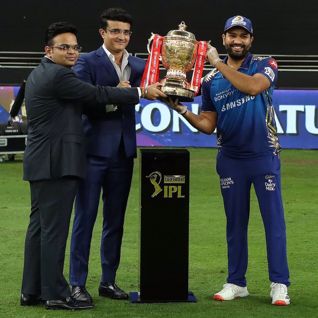 fibin_ashraf's tweet photo. Mumbai Indians enlarge their unbeaten ipl final Swag under Rohit to five. 8 seasons - 5 Titles. Presenting you the world’s best limited overs captain.
Mr.Ro-Hit Man 😎✨ !!!.... https://t.co/uavKq9YEVn