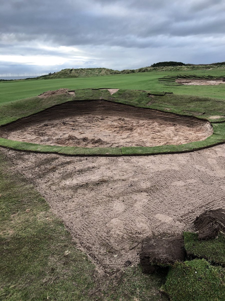 Today’s work on the 1st👇🏽

>Revetted greenside bunker. 
>graded down the front so there isn’t a slope before the bunker. 
>Re-turf banking at the back