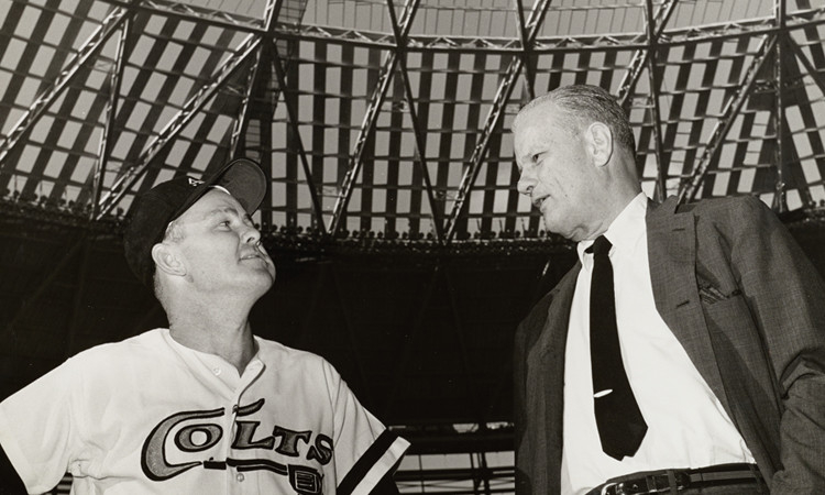 Colt 45's player Jacob Nelson "Nellie" Fox and team vice president George Kirksey standing under the dome during the Astrodome's construction.

Photo from the George Kirksey Papers, Special Collections, University of Houston Libraries.

#astrodome
@uhdigital
@astrodomeconservancy