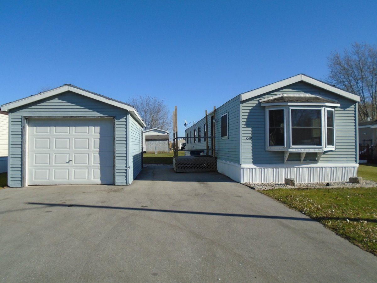 _officialadg's tweet photo. Our FOCUS home features a 3 bed, 2 bath home located in Camelot Terrace, Pulaski, WI! This home is a perfect fixer-upper for someone looking for a project. Learn more here: https://t.co/kzTyzlth4w https://t.co/tRHCGWFc4b