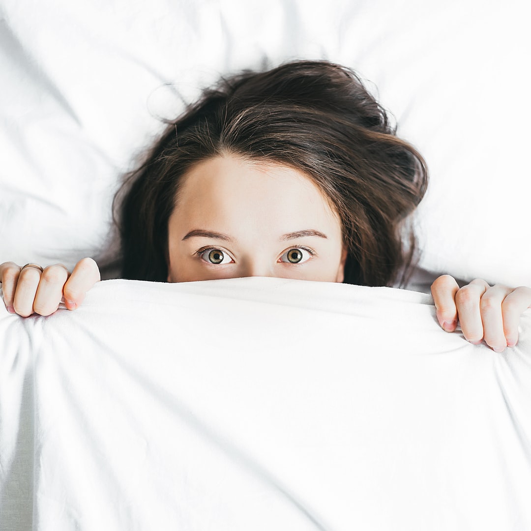 The best treatment for your #glaucoma will be prescribed by a medical professional. But there is also some evidence that changing our diet, the kind of exercise we take or even how we lie in bed might influence our eye pressure. Find out more: lght.ly/kd6p6he