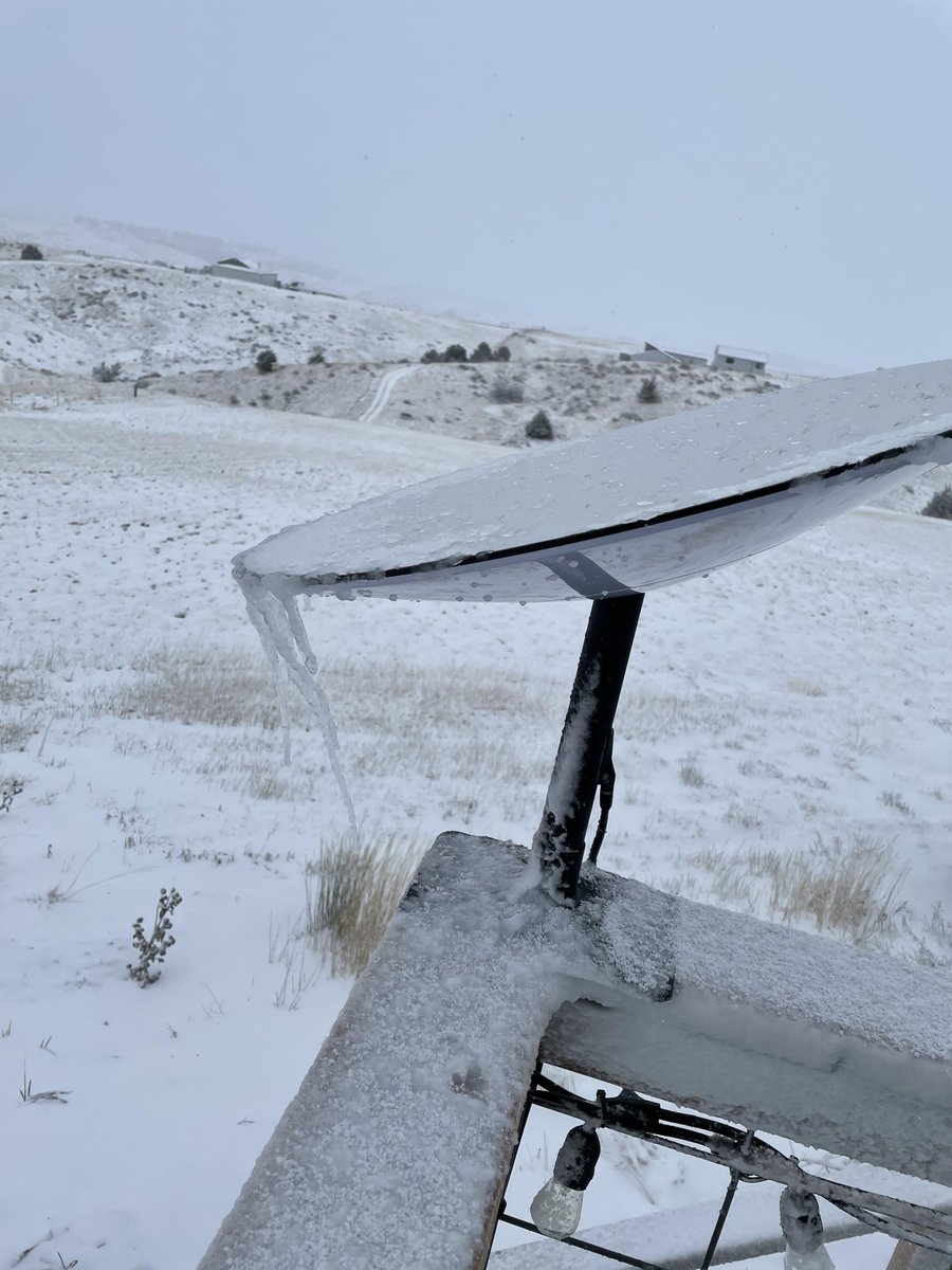 PPathole's tweet image. Starlink works amazingly well in all different types of adverse weather conditions ... This is the goal of Starlink, to offer reliable &amp;amp; stable Internet connection w/ good speeds &amp;amp; low latency to the most remote locations on the Earth for affordable prices 🛰️💫  @elonmusk