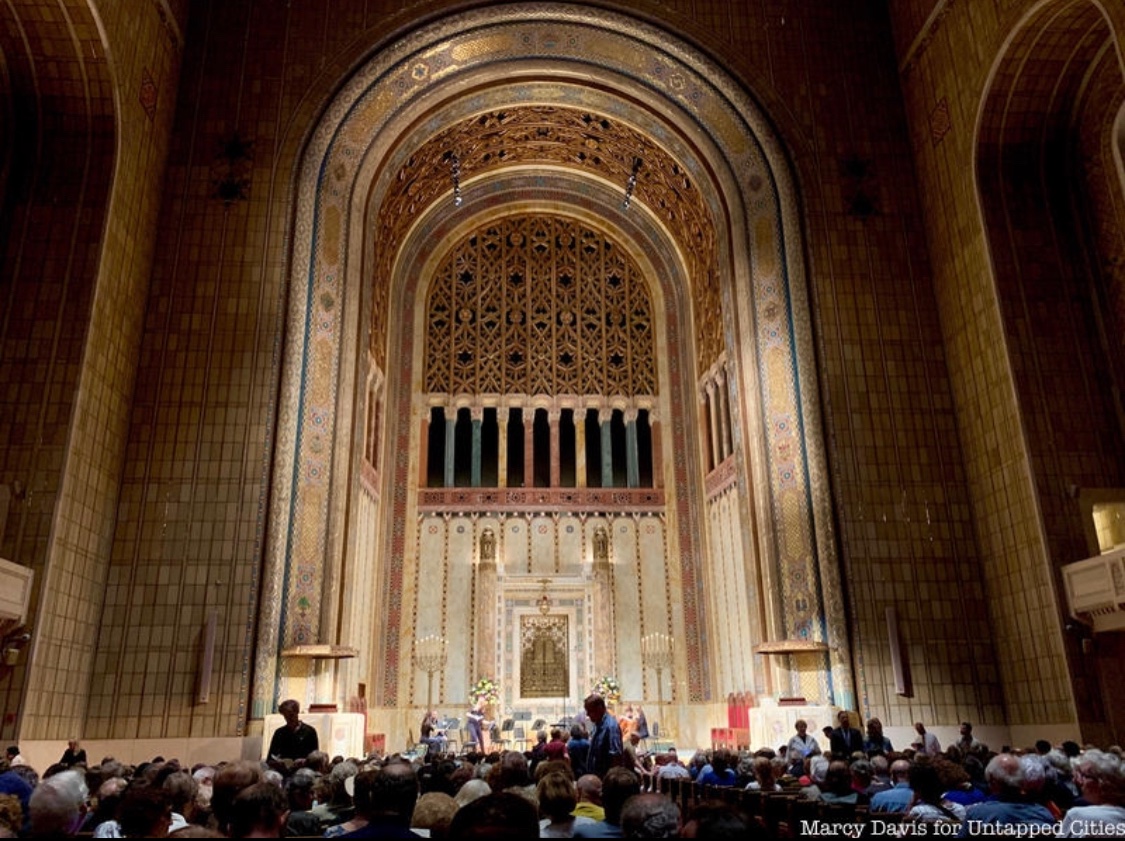 And my favourite, the biblically scaled home of Reform Judaism, the Temple Emanu-El (1929-30), for me one of the most perfectly decorated & proportioned of large religious spaces anywhere in the world