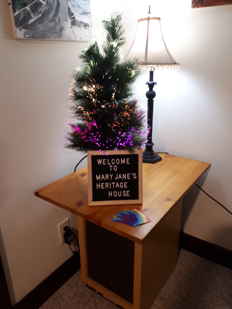 A quick get-away in these turbulent times, the LOVELY Mary Jane Heritage House bed and breakfast in Hamilton, ON, is cozy, comfortable, AND 420-friendly, meaning you can bring your own or be supplied with a choice of consumables... to release aaaallll that stress!!!