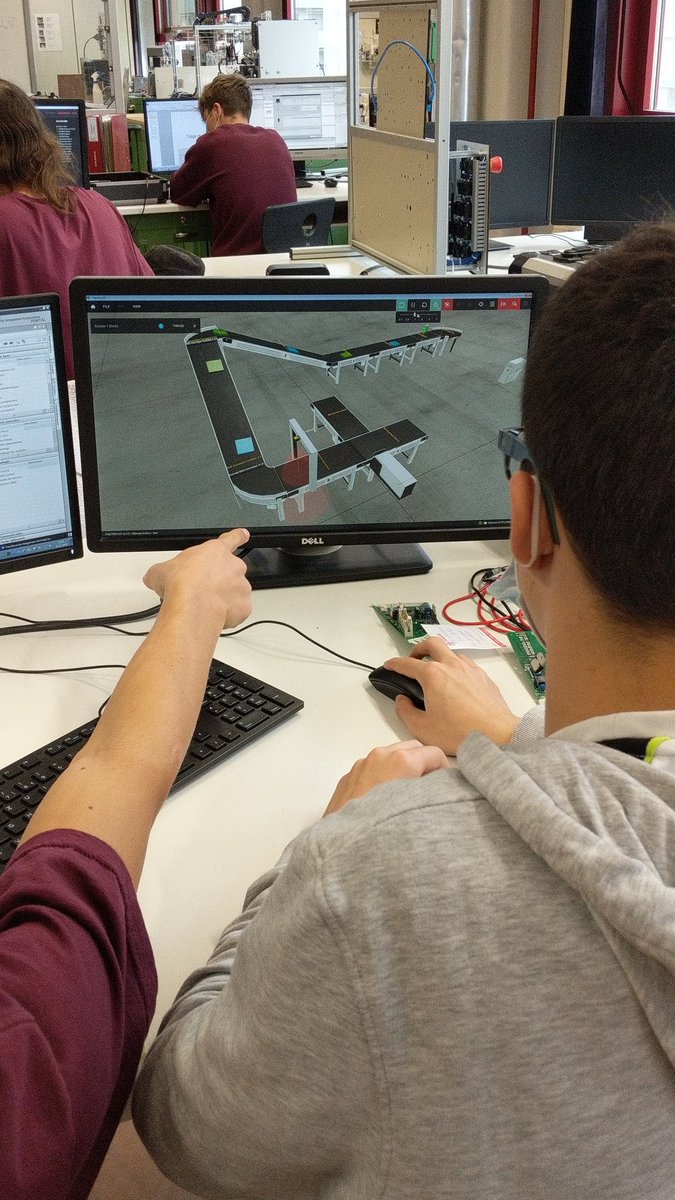 etmlausanne's tweet photo. Huit jeunes sont venu lundi et mardi d'essayer au métier d'automaticien-ne.
Fais comme eux, inscris-toi à un des stages disponibles dans les métiers de l'école.
Plus d'infos sur https://t.co/1itw9LSKcw

#etml_automatique
#etml_stages
#apprentissage #CFC https://t.co/FlmcDgmBm0