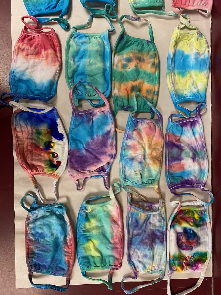 Carolina_TIP's tweet photo. Shout out to one of our second year teachers who teaches visual arts at @SandhillsTigers. She tie-dyed masks with her students this week! #makingcontentrelevant #keepingkidssafe #encouragingcreativity @LexingtonFour @UofSCEducation https://t.co/msEU5j7U0p