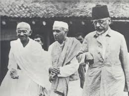 In 1920, Gandhi forged an alliance between Khilafat leaders & Congress as he saw it as an opportunity to forge stronger Hindu-Muslim ties & secure Muslims’ support for the freedom struggle in return for Hindu support for the Khilafat movement.