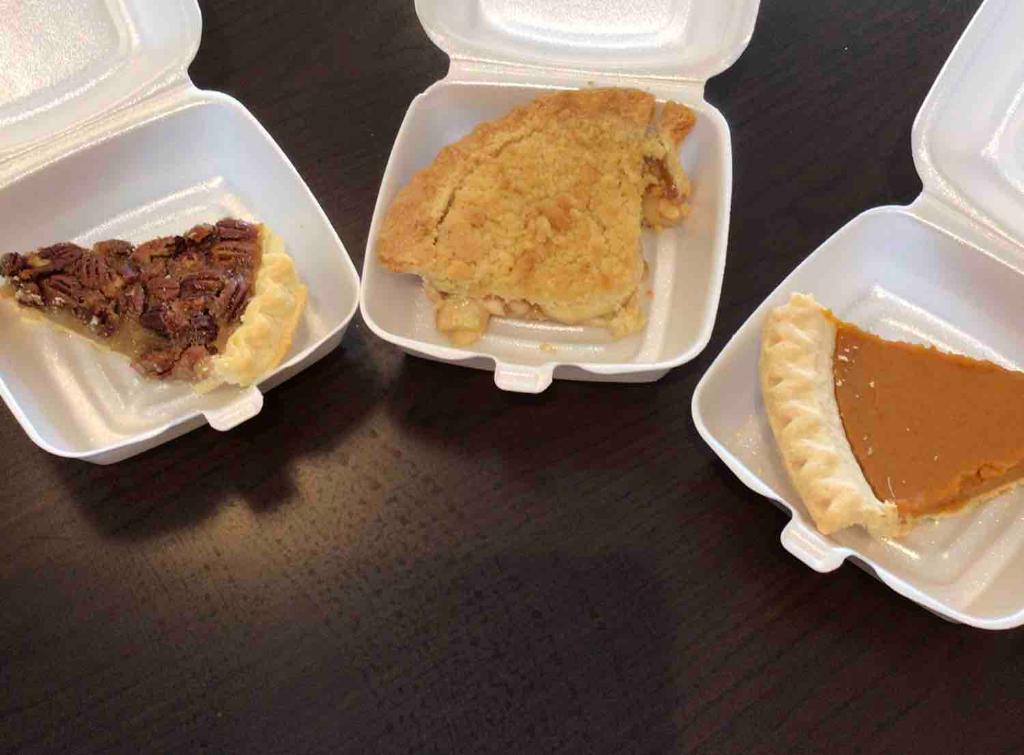 BridgePointeHC's tweet image. Oh My, Oh My, Pie was on the menu for all our hard working employees at BridgePointe today! We are holding ER3 all week! Thanks everyone for making BridgePointe the best place to work around!