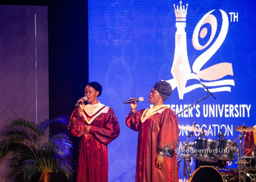 RedeemersUni's tweet photo. The chaplain and the Life Voices (University Choir) during the convocation earlier today. 

#DanielGeneration2020
#RUNVirtualConvocation https://t.co/pLzlpQvfig