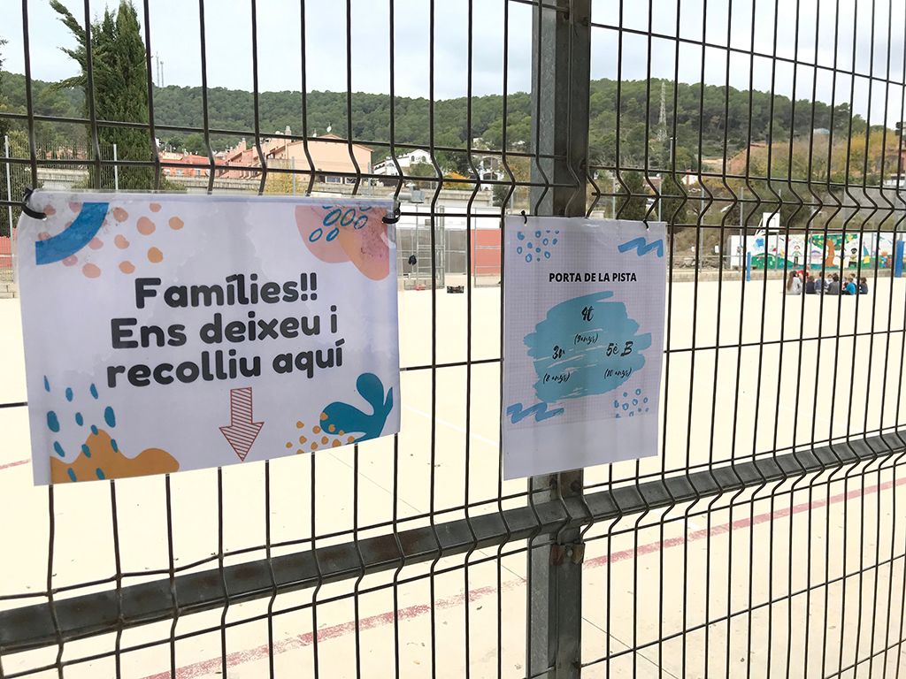 OlivellaAj's tweet photo. 🏫 L’Ajuntament adapta l’activitat escolar a les mesures contra la COVID-19
💶 Inversió municipal de 30.000€ per adequar l’escola El Morsell i a la Llar d’Infants El Castellot
+ INFO https://t.co/HfvhUHdb1A
#OlivellaEtCuida https://t.co/KIGiZChNYg