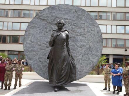 The absolute joy that is  @caitlinmoran timeline this afternoon. Some stunningly beautiful and moving statues of women. I need to make a list. Just a few copied here: a grand one of Mary Seacole, a lovely park bench statue of Vera Britain and the gansey girl in Bridlington.