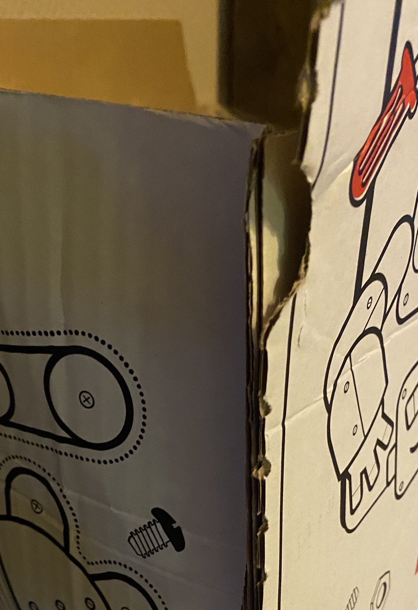 skeeproem's tweet image. Het materiaal voor het nieuwe thema is binnen! Je ziet hoe gretig we waren met de doos openen 🤩 #escaperoom #skeeproem #lockdownbeleving #gezinsspel #coronatijdperk