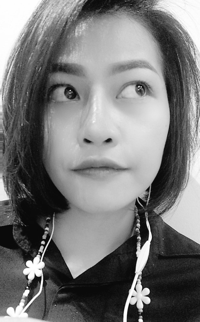 MayChuti1's tweet photo. ไม่เคยหายไปจากชีวิตใครก่อน แต่ถ้าเขาทำให้รู้สึกว่า ตรงนั้นไม่ควรมีเรา เราก็ต้องยอมเป็นฝ่ายถอยออกมาจากชีวิตเขาก่อน ถึงแม้ว่ายังรักก็ตาม 😞😭 https://t.co/ITVGP6bwvW