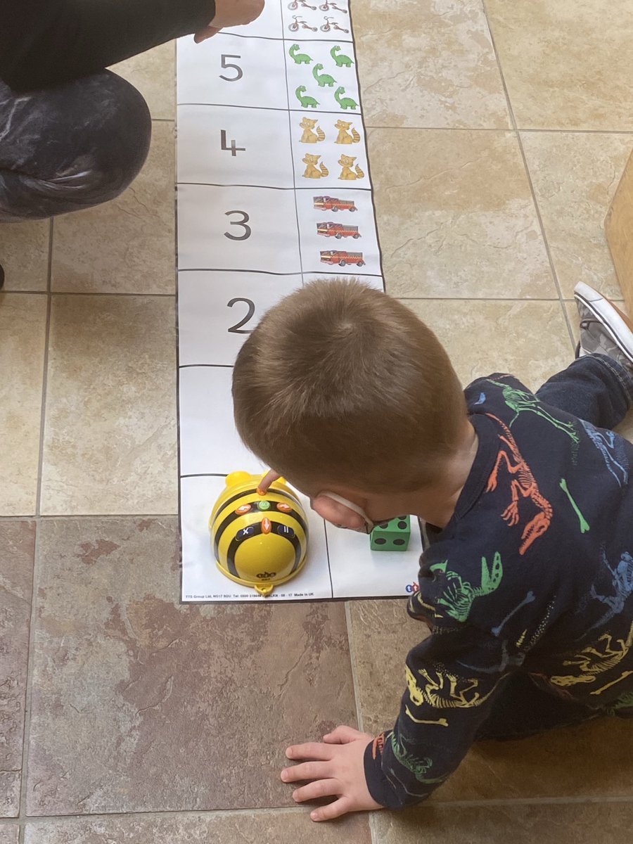 kmocsb's tweet photo. @mraspinall @McMenemyTweets @JeannieArmstr20 harnessing the "power" of the #beebot to work on #numbersense in k5 @StEmilyOCSB #codinginkindergarten #ocsb #ocsb_math #kocsb https://t.co/HGSOVvrILT