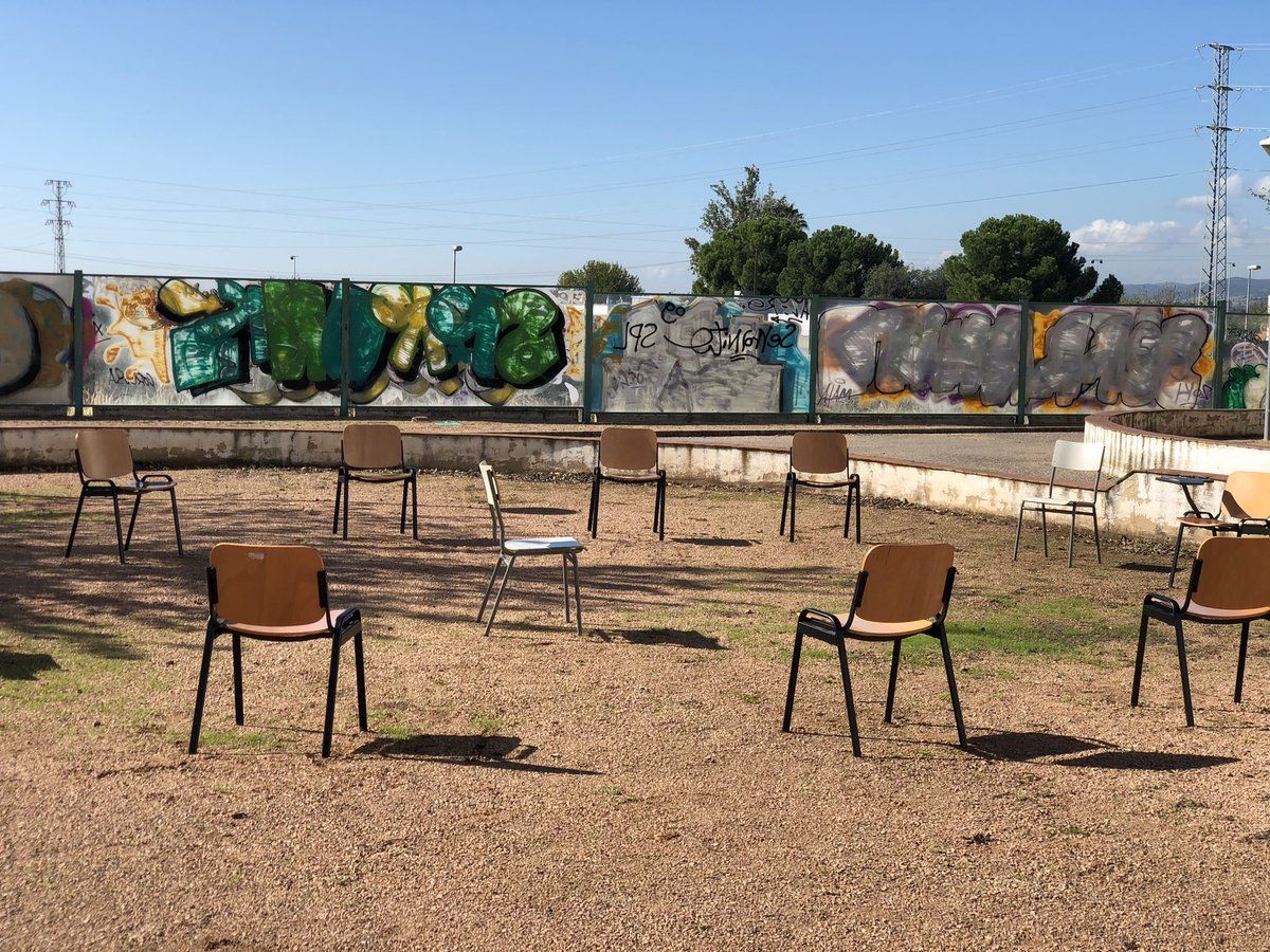 Azahara Jiménez-Millán (@azaharajimenezm) on Twitter photo La Universidad en tiempos de pandemia ofrece oportunidades para reflexionar: #TertuliaDialógica al aire libre en torno al texto de <a href="/JurjoTorres/">Jurjo Torres Santomé</a> para el desarrollo del pensamiento crítico en @CCEducacionUCO <a href="/Univcordoba/">Universidad Córdoba</a> en #DiversidadConvivenciaEducaciónInclusiva #UCOresponsables La Universidad en tiempos de pandemia ofrece oportunidades para reflexionar: #TertuliaDialógica al aire libre en torno al texto de <a href="/JurjoTorres/">Jurjo Torres Santomé</a> para el desarrollo del pensamiento crítico en @CCEducacionUCO <a href="/Univcordoba/">Universidad Córdoba</a> en #DiversidadConvivenciaEducaciónInclusiva #UCOresponsables