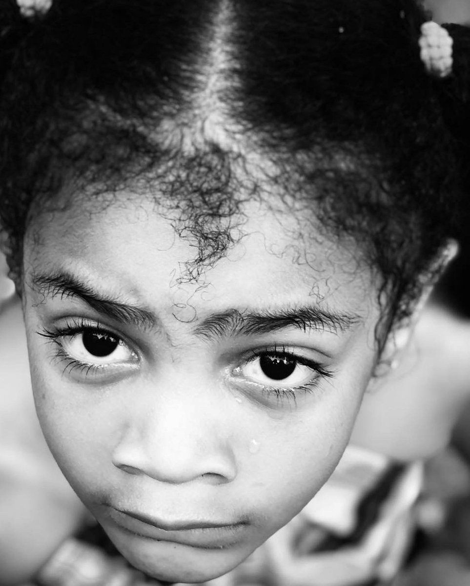 ChefLaurenW's tweet photo. 🌹🌹🌹 for my baby girl’s 5th Birthday... Emery Rose Williams, you are the purest joy in life. A gift from God! 😍

I want you all to drop a Rose 🌹 for my baby girl today! 

#EmmieRose #ERW #HappyBirthday #Love #FOE #JustStandard https://t.co/cIdePU36GS