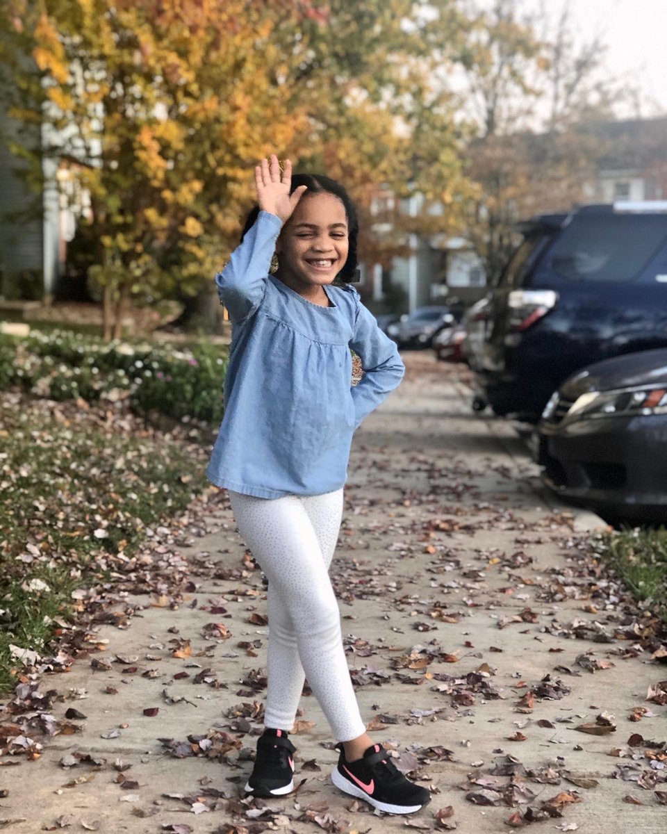 ChefLaurenW's tweet photo. 🌹🌹🌹 for my baby girl’s 5th Birthday... Emery Rose Williams, you are the purest joy in life. A gift from God! 😍

I want you all to drop a Rose 🌹 for my baby girl today! 

#EmmieRose #ERW #HappyBirthday #Love #FOE #JustStandard https://t.co/cIdePU36GS