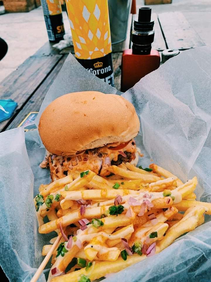 SammichGuyy's tweet photo. @unclevuzi hi, we're Sammich Guy, a smash burger joint based in Dobsonville, Soweto... https://t.co/JYDkADhBsr