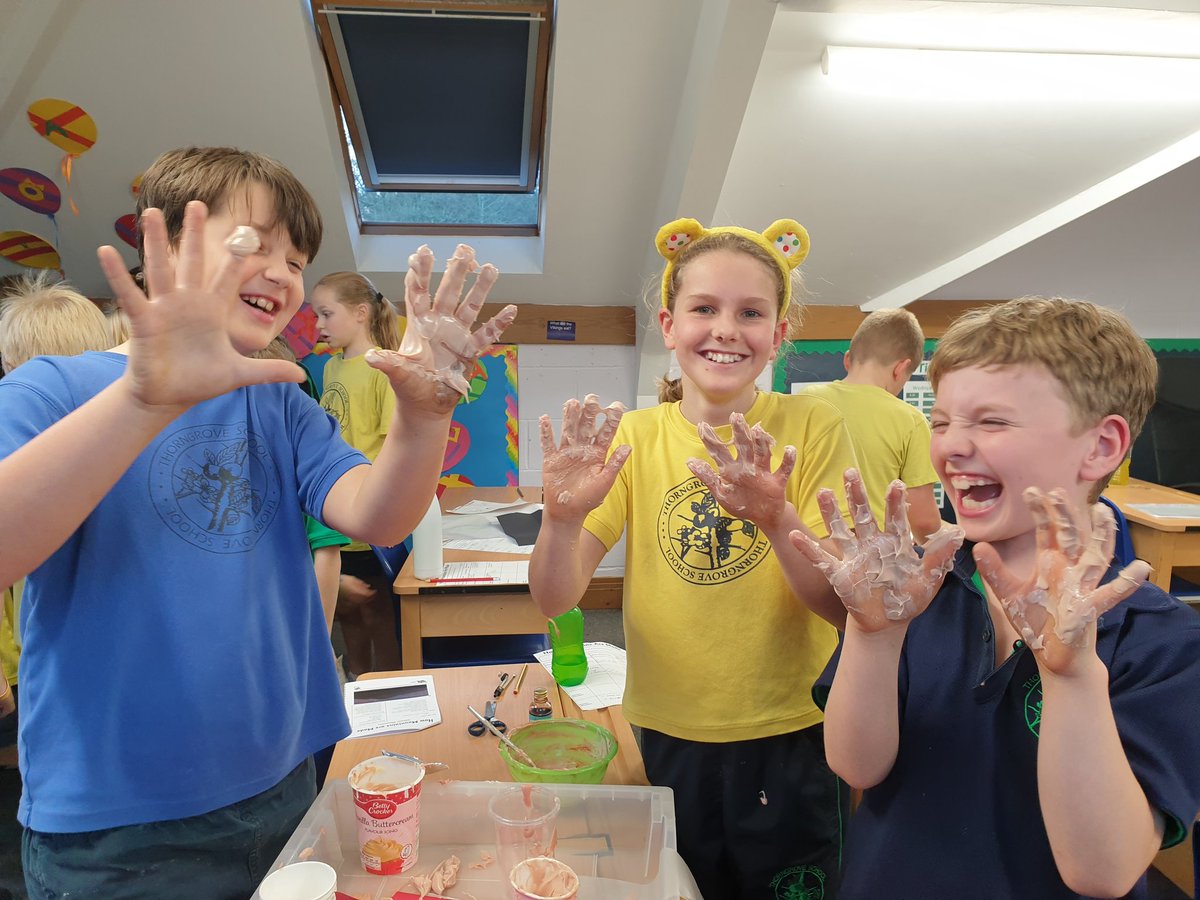 ThorngroveRowan's tweet photo. Investigating mountain formation with some sticky results. #geographyisfun @ThorngrovePrep @ThorngroveGeog https://t.co/YlTBqRCf2U