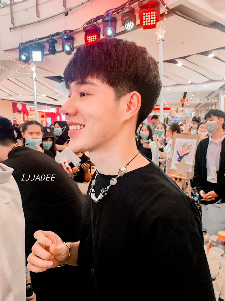 ijjadee1's tweet photo. หลงผิดยังมีโรงพัก หลงรักนี่พักที่ไหนอะค้าบบ 🥰😝 
#Petchpigz 
@Petchpigz https://t.co/Qe4D1htdsS