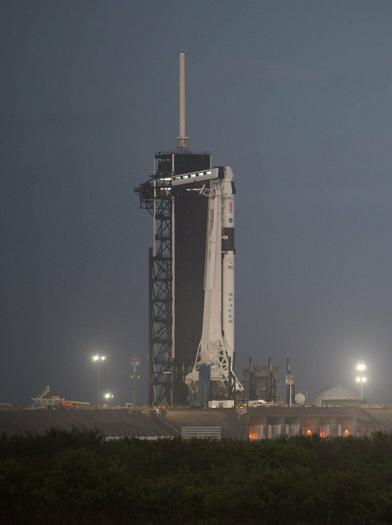 coolpix4U's tweet photo. SpaceX Falcon 9 Rolls Out for Saturday Launch via NASA - https://t.co/G1ykF7mYoX https://t.co/VrBHkARnmt