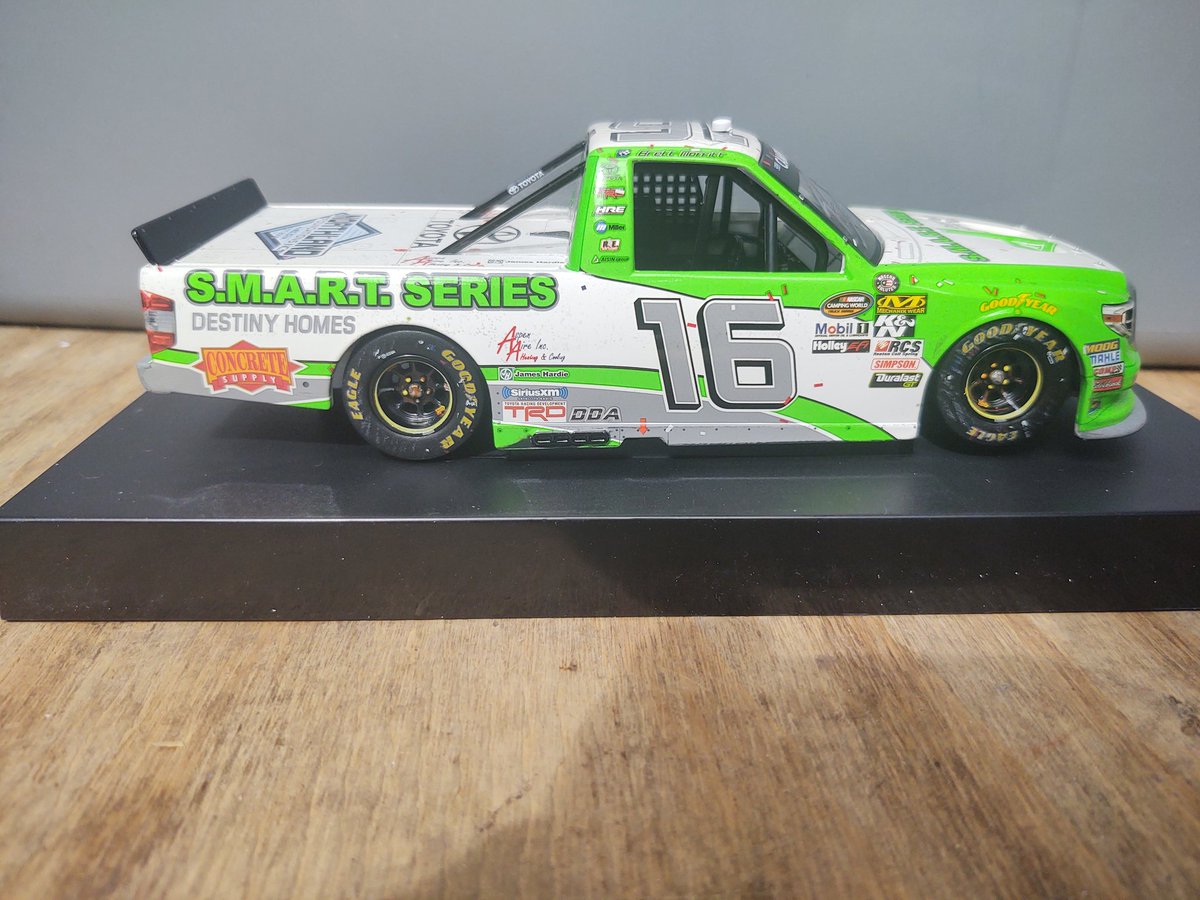 DegasGarage's tweet photo. Today we have a 2018 @Brett_Moffitt #16 S.M.A.R.T. SERIES Destiny Homes Iowa win with a silver autograph. This is 1 of 96 to be produced like this. The Green and white just has a great flow on this truck. @low_nascar @Cards2P @JCCaptures1977 https://t.co/TaGSJOnqEi