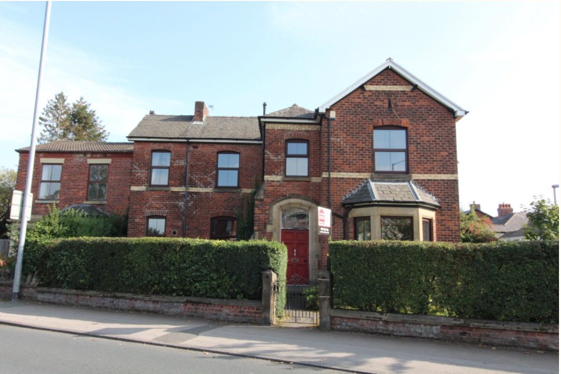 aucspace's tweet image. This week's pic for Auction Property of the week - 4 bdrm detached in Preston. Great for homeowners and developers. Part of @AuctionHouseNW auction Nov 19th. But make sure you know the whole story. Read the FREE Legal Pack Summary on us. (normally £79) rb.gy/9qxkh3