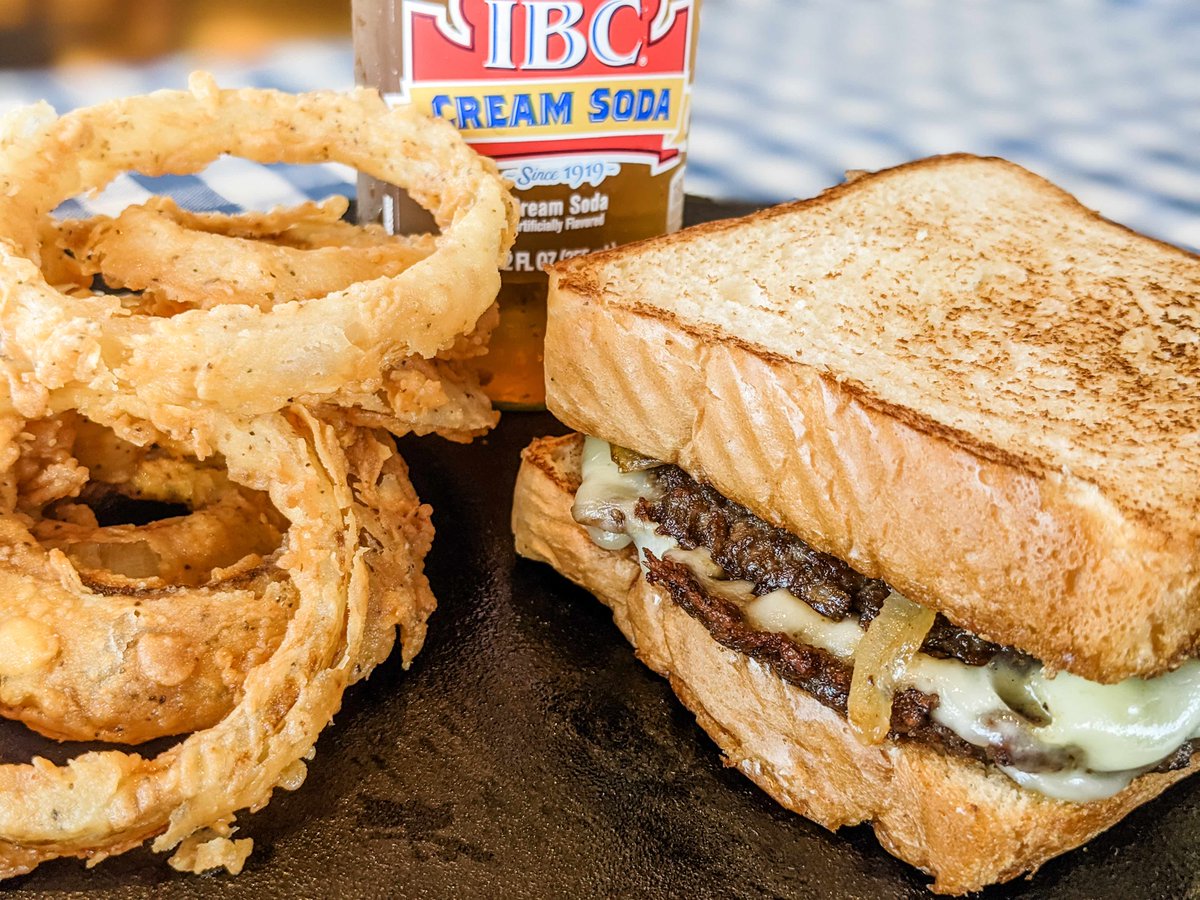 Have you tried the PATTY MELT? With (2) 1/4 lb. flattened patties, Monterey Jack cheese, grilled onions &amp; Texas Toast, it's fan fav😍 #mightyfineburgers