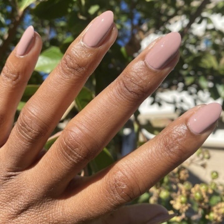 Our NEW color will be released tomorrow!🎉 Comment below 😍 if you are in love with this shade as much as us!⁠
.⁠
.
@lolo.nailedit  #786cosmetics #halal