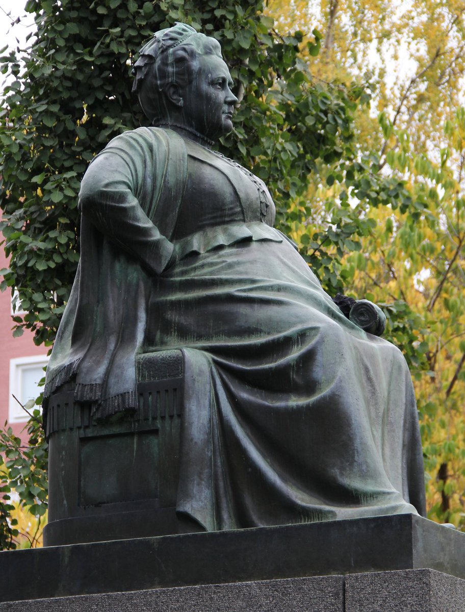 Adding a few more, all credit to those who originally posted them... Poet Larin Paraske in Helsinki, ‘Primavera’ by Rafael San Juan in Havana, Swedish actor Margaretha Krook Standing in Stockholm and Finnish writer and feminist Minna Canth in Kuopio (Finland doing really well).