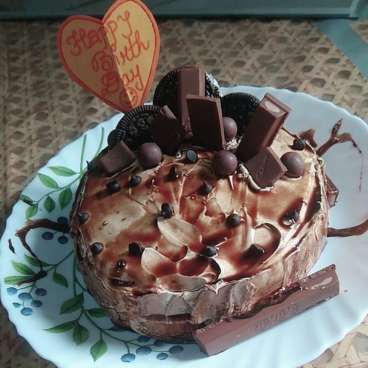 Alina__P10's tweet photo. Thank you so much for your wishes ☺️☺️ @VitikaVerma1 @Kasturi_FanGirl @sooloeyfied @sooloeyfied @illegaldaaru @Nikilovelife1 @im_rehana
Have this cake made by me 🤗

@Israt_suchona @selvamthukumari u guys forgot my bdy 😪 or may b u girls r busy..Nevermind u guys luv me i no ❤️👭 https://t.co/5d4PSOrYaJ