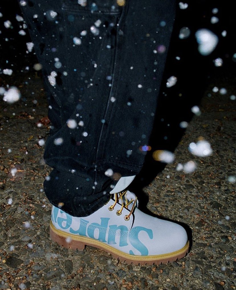 Legendarymx_'s tweet photo. Entre las grandes sorpresas que nos trae el droplist de @supremenewyork, encontramos su más reciente colaboración con @timberland 🥾✨ Etiqueta a tu amigo que las necesita para esta temporada 👇 https://t.co/oV54RG9IqM