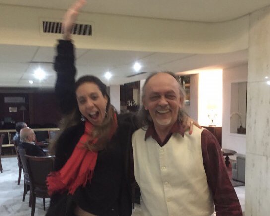 mirela_avellar's tweet photo. Agradeço, também, a todos que estão nessa corrente de boas intenções, orações e energias lindas...
Continuemos!
Pra que tenhamos muitos outros momentos como esses que compartilho aqui com vocês....
Um beijo,
Mirela https://t.co/dvXDojrmSV