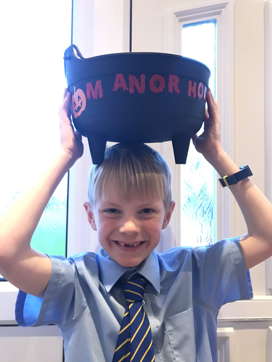 Xannyod's tweet photo. @FrodManor Someone is extremely happy winning a cauldron of sweets in the pumpkin competition. Thank you PTA and Miss Kelly 🎃👍😊 https://t.co/0hklC453IL