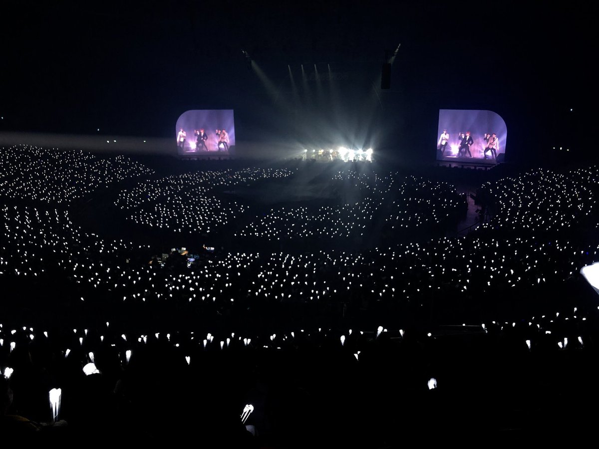 NU’EST ranked 6th as the idol group with the most amount of subway advertising, despite only having 5 members, and thusly less birthdays. All of the groups above them on this list have more (in most cases WAY more) members. They very much so do have fans.