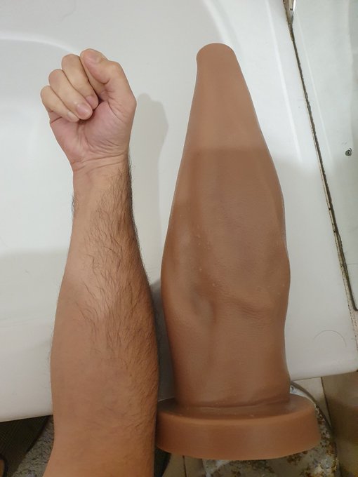 Look what came in the mail! @hankeystoys #stumpndump will definitely destroy my hole! Can't use it this<a class="tags" href="/tag/hankeystoys">@hankeystoys</a><a href="/tag/stumpndump"class="tags">#stumpndump</a>