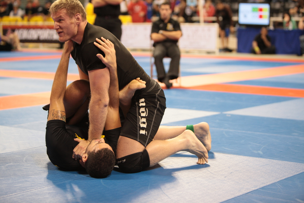 Happy birthday to World No-Gi Champion Josh Barnett. We wish you all the best champ. Parabéns. 