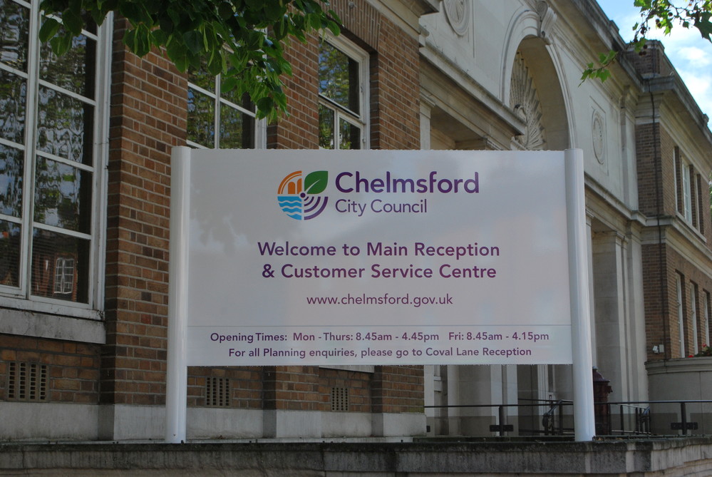 Chelmsford City Council's jobs include...Bins & recycling collectionBenefitsBusiness supportCemetery & CrematoriumPublic healthNuisance & noiseCommunity safetyHousingLeisure, theatres & museumsLicensingParksParkingPlanning & building controlElectionsEnvironment