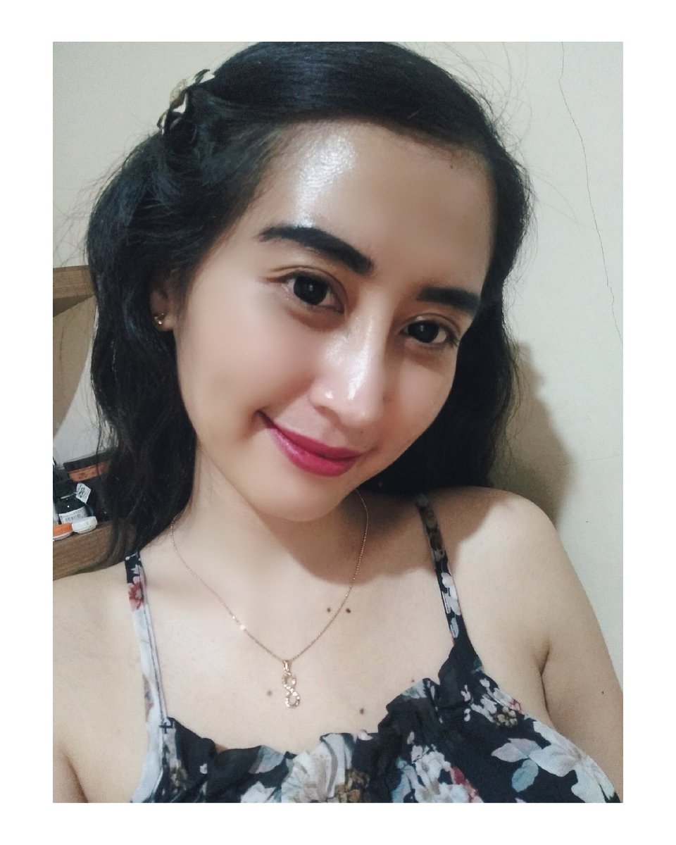 kenapa sih harus ada rasa kangen? klo gak bisa ketemu dan ngobrol 😔