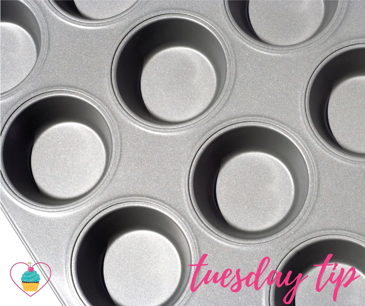 KatesSafeSweet's tweet image. 📌 Tuesday Tip: Allow baking sheet to cool completely before reusing.

If you're planning to reuse the pan right after baking something in it make sure it's completely cool before doing so!

#tuesdaytip #baking #bakingpan