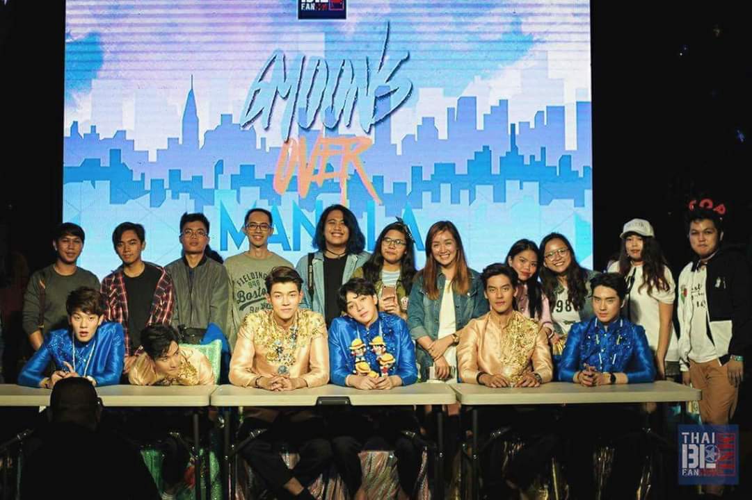 niallftzaddy's tweet photo. Omgggg 3 years ago today!!! 😔💖✨
@CTR2DAB @KiimMon @gxxod65 @basjtr @tae_darvid @Tee_Jaruji
#6MoonsOverManila
#2MoonsOverManila https://t.co/c75dSnoeTA