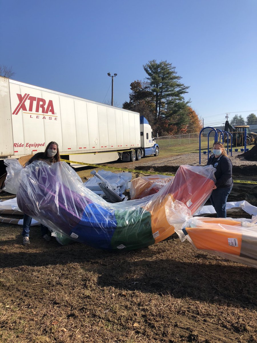 DSFC is getting a new playground! Thank you <a href="/Greenfield_Rec/">GreenfieldRecreation</a> <a href="/Super_GPS/">Greenfield Public Schools</a>