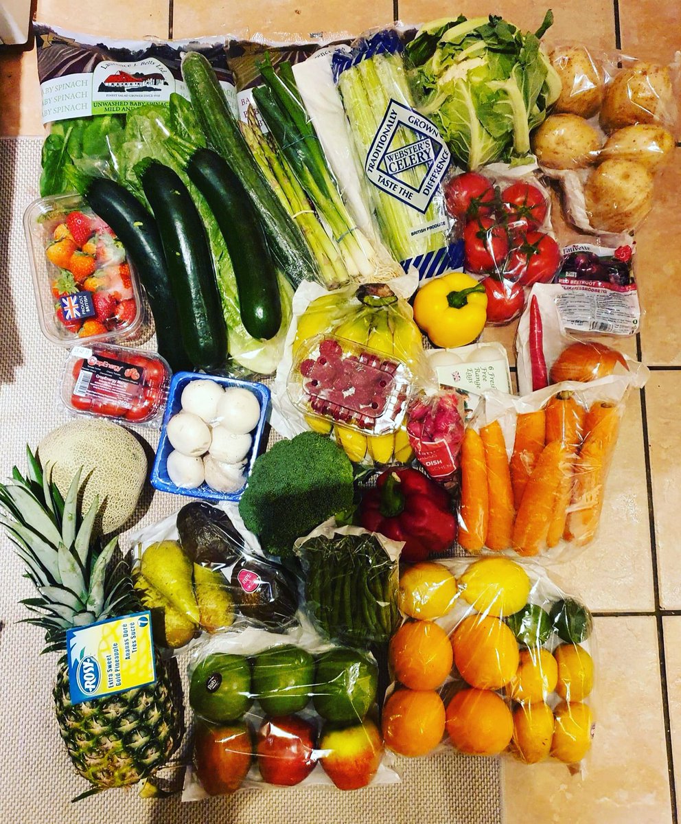 Contents of our super fresh seasonal fruit,veg &amp; salad boxes.
Please share and spread the word ....We are still offering our popular boxes of fresh Fruit, Veg and Salad. We can also do Bespoke boxes to meet your requirements.
Tel: 01628 471222 before 2pm for next am delivery.