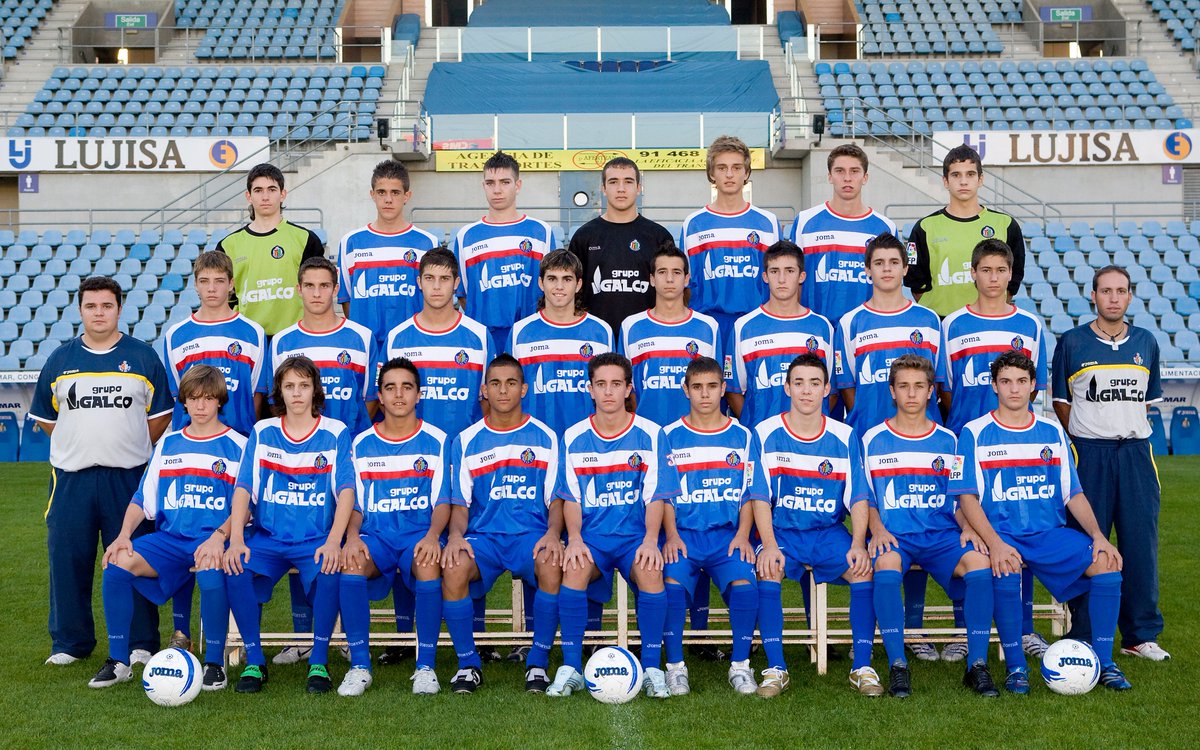 GetafeCF's tweet photo. No entendemos tanto revuelo... 🤷‍♂️

Para nosotros nunca has sido de otro equipo @AlvaroMorata 😍💙

#MorataAzulon https://t.co/cNRtPUUlQM