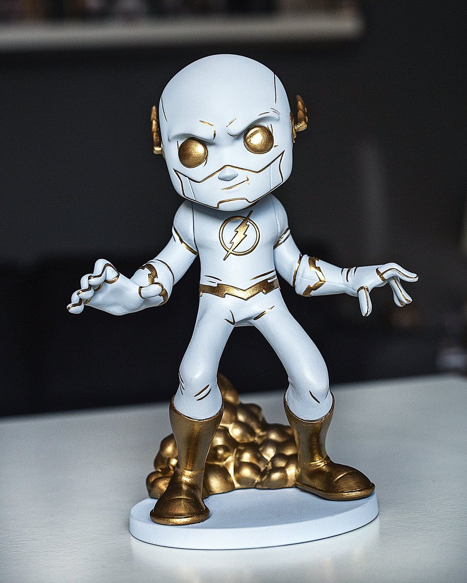 Abber_naffy's tweet photo. Tonight’s custom. White & Gold Flash
It’s been a while since i’ve done a white and gold custom. These always turn out real nice.
Who would you like to see get the white and gold treatment next?
#abbernaffycustom #customtoy #theflash #uminga #chrisuminga #dc #dccollectibles https://t.co/y6emdsNW5D