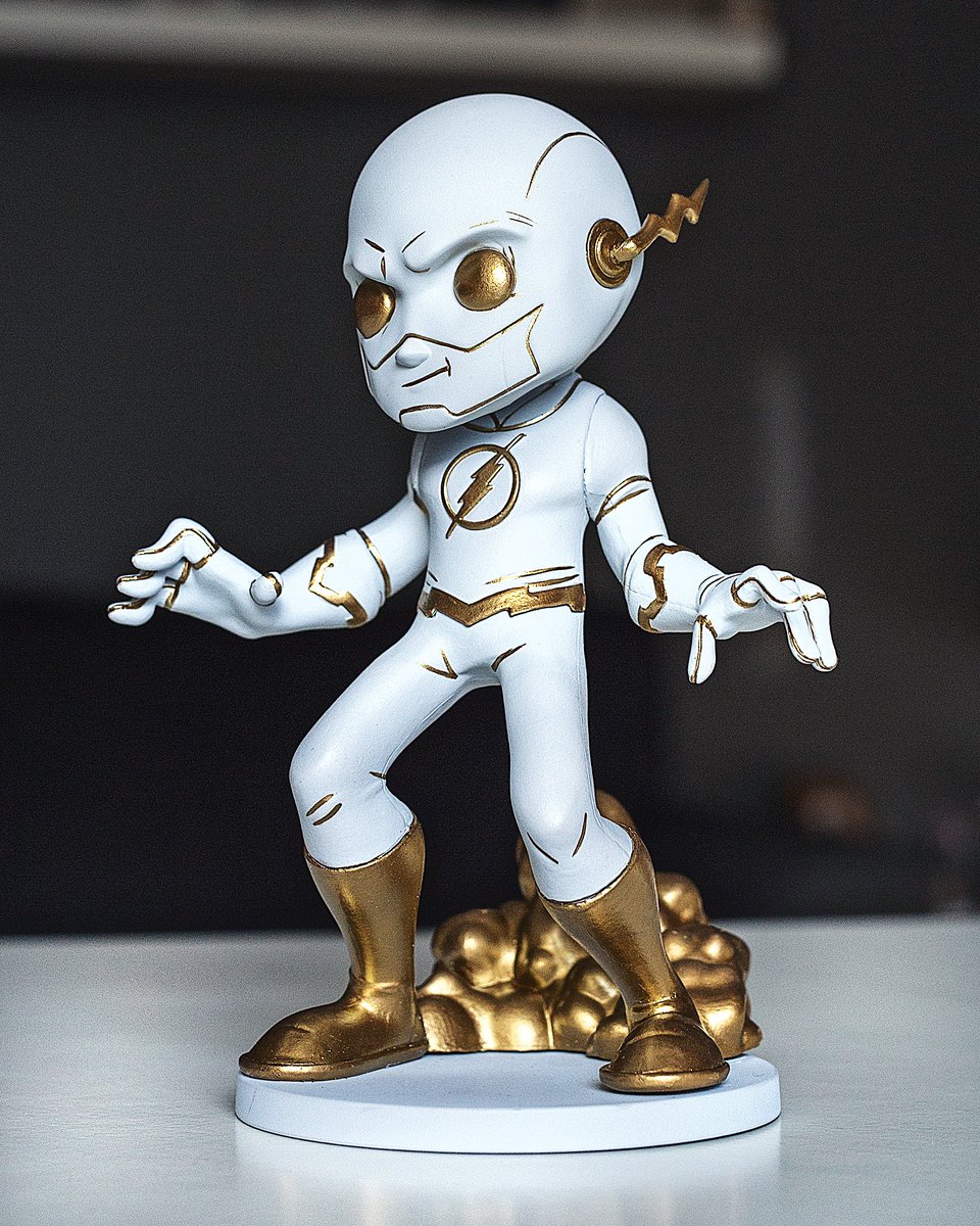 Abber_naffy's tweet photo. Tonight’s custom. White & Gold Flash
It’s been a while since i’ve done a white and gold custom. These always turn out real nice.
Who would you like to see get the white and gold treatment next?
#abbernaffycustom #customtoy #theflash #uminga #chrisuminga #dc #dccollectibles https://t.co/y6emdsNW5D