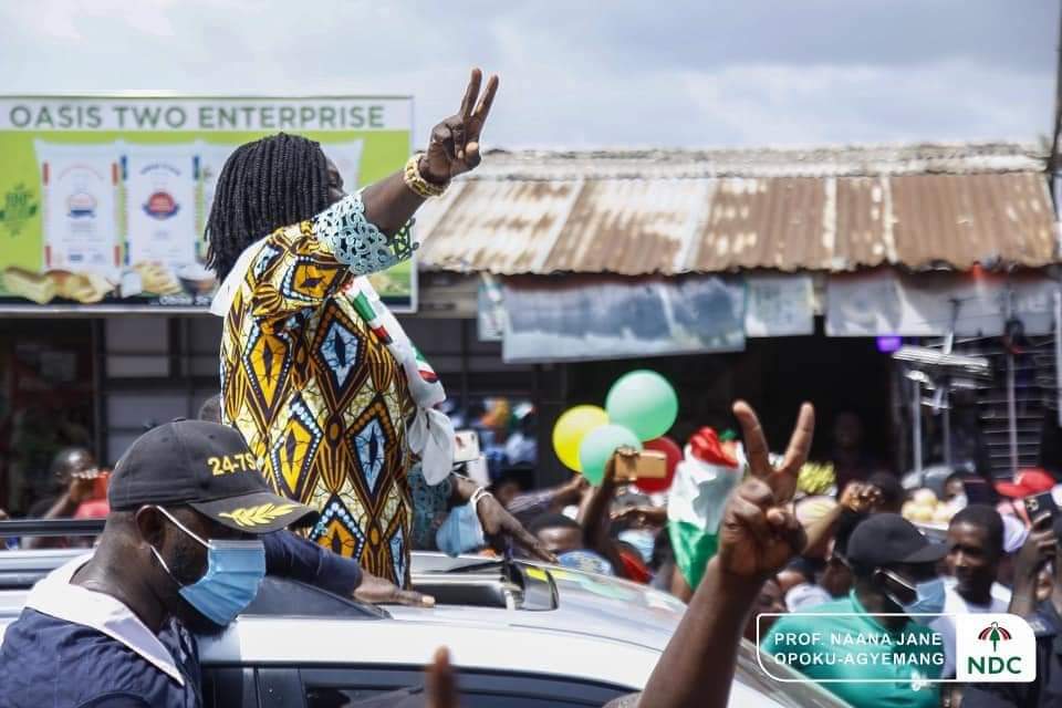 CitizenVigila10's tweet photo. At the beginning of my tour of the Greater Accra Region, I can confirm that the wind of change is blowing, and people are ready to join us to make history.
We move.
#JMandJane2020
#JohnMahama2020
#everybodymatter https://t.co/ZpB13CQshr
