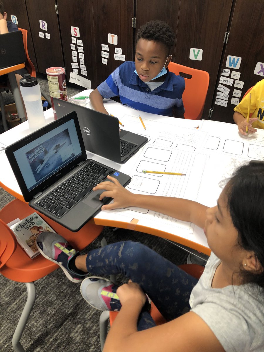 MrsNavarro_CE's tweet photo. Researching and writing expository compositions about Veterans! #homeofthebrave #CEexpress https://t.co/UIEByQomSx
